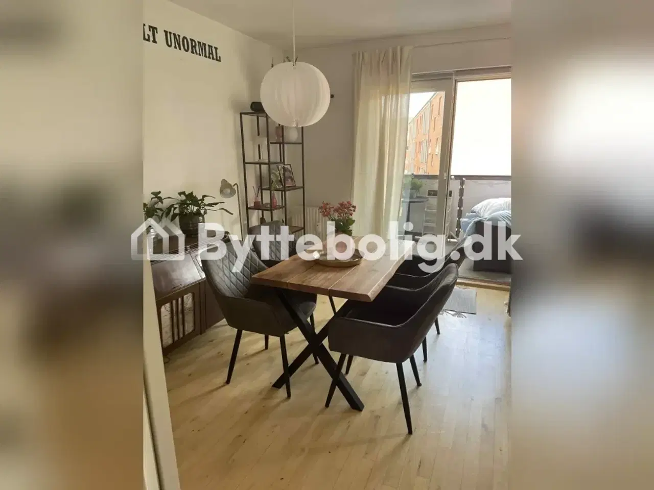 Billede 2 - Meget flot lejlighed med stor altan