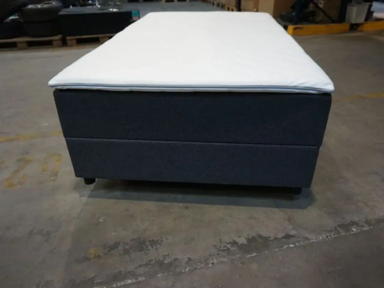 Billede 3 - Nordisk Fjer B110 seng med opbevaring 120x200 cm Antracit