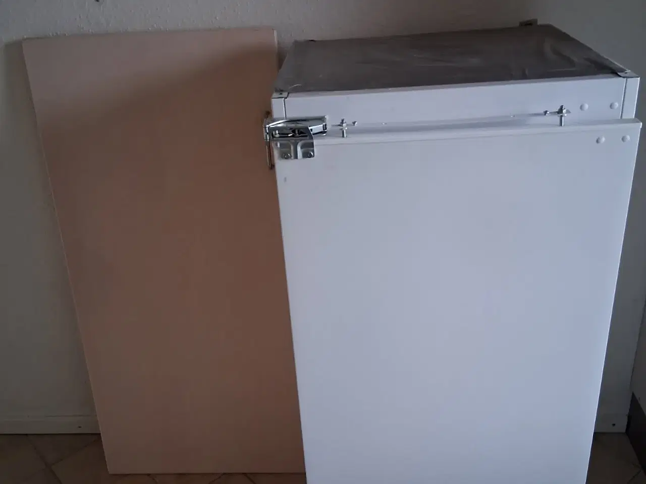 Billede 1 - Indbygnings køleskab inkl. låge.