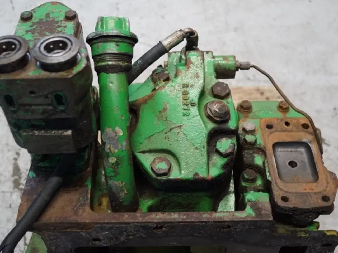 Billede 9 - John Deere 4240 Liftdæksel AR69959