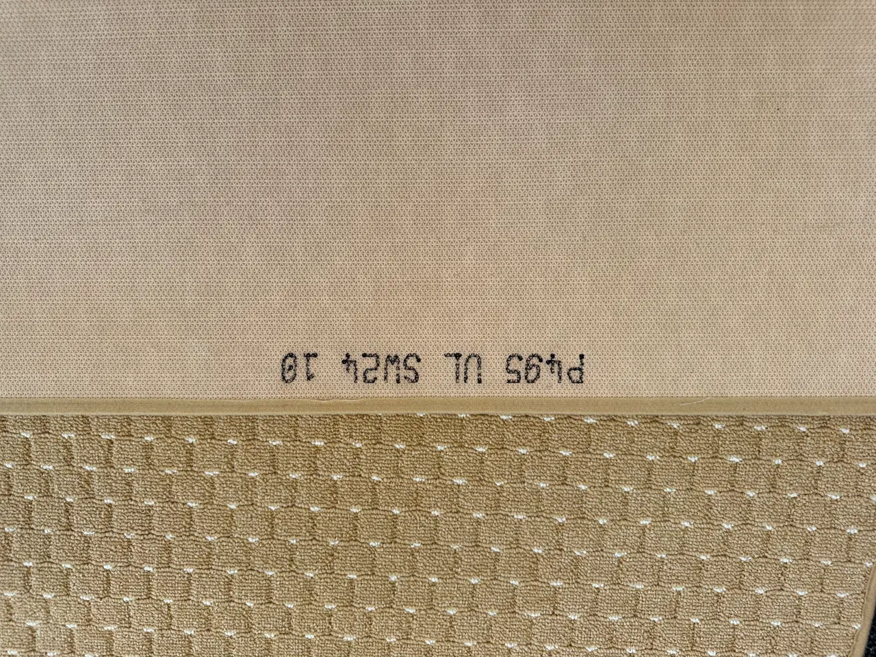 Billede 2 - Gulvtæppe til Hobby campingvogn 