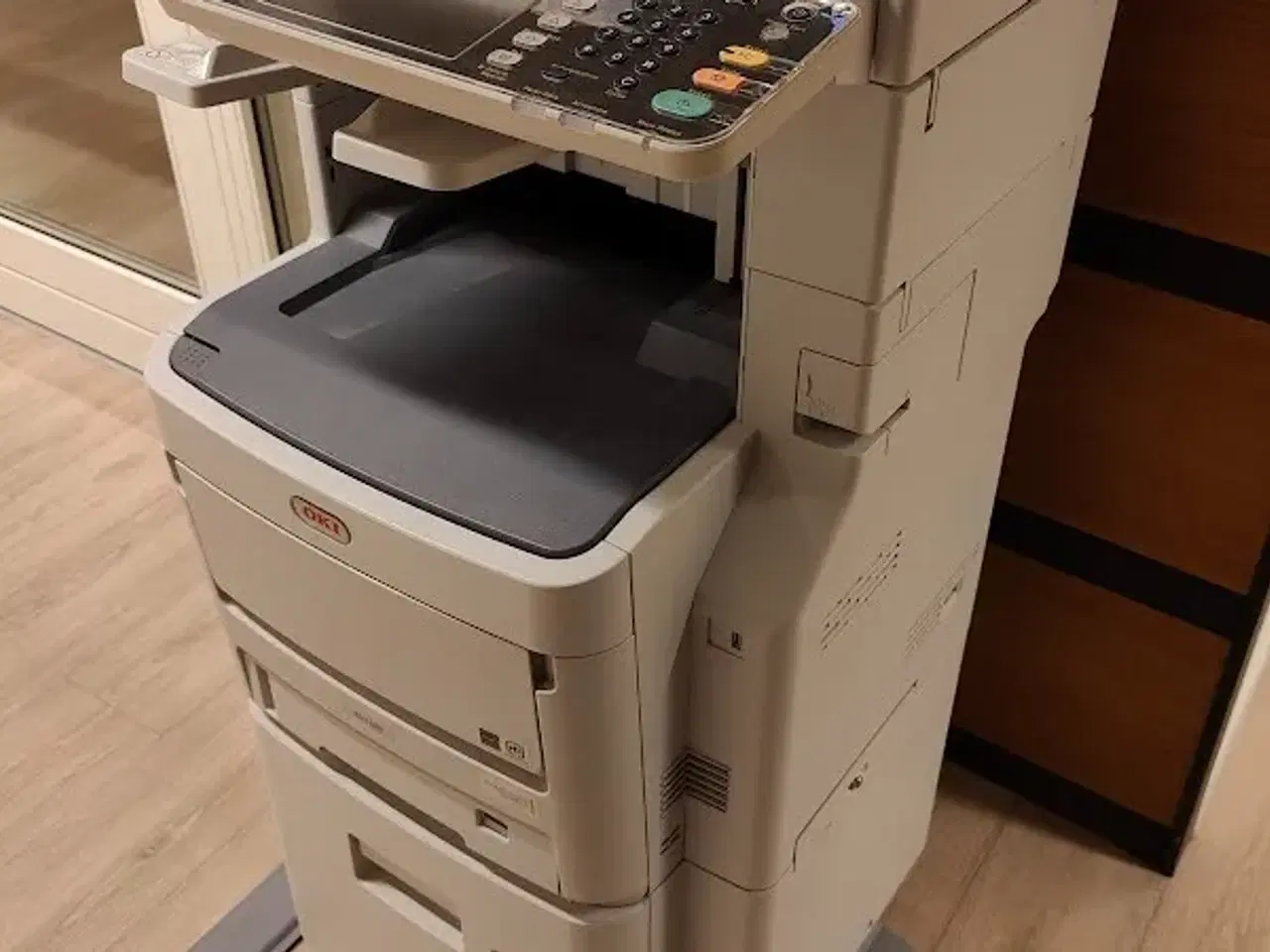 Billede 1 - Kopimaskine, multifunktion farve laser printer A4