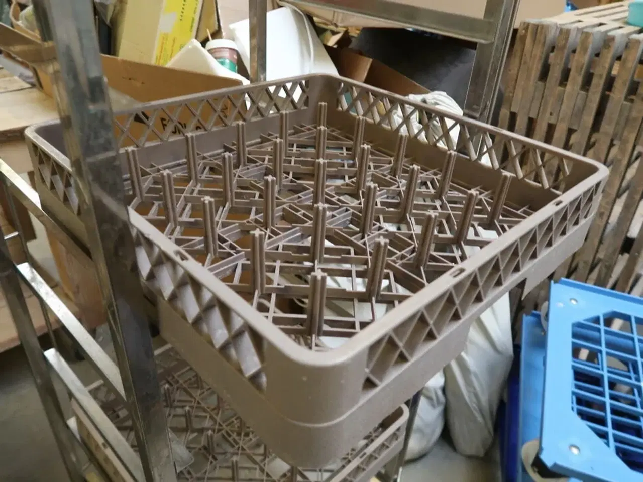 Billede 2 - Bakkevogn med 3 opvaskebakker
