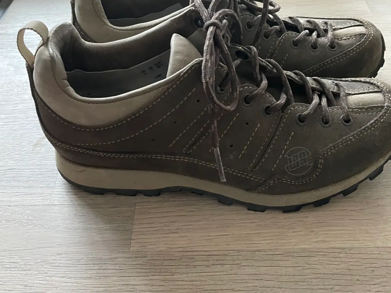 Billede 1 - Han Wag travesko