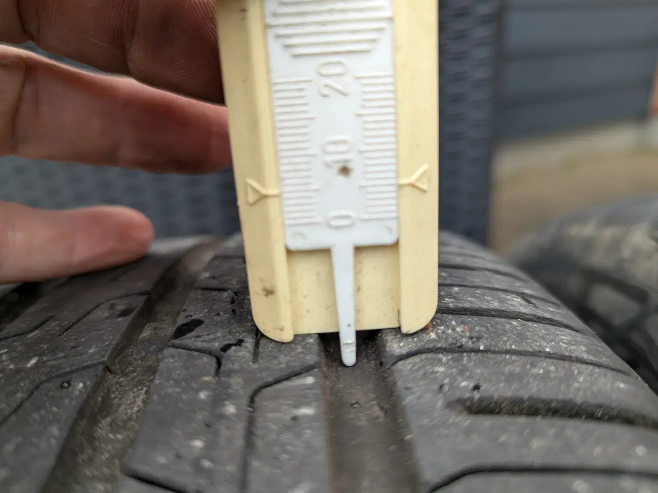 Billede 6 - Sommerdæk på fælge, kørt i 2025