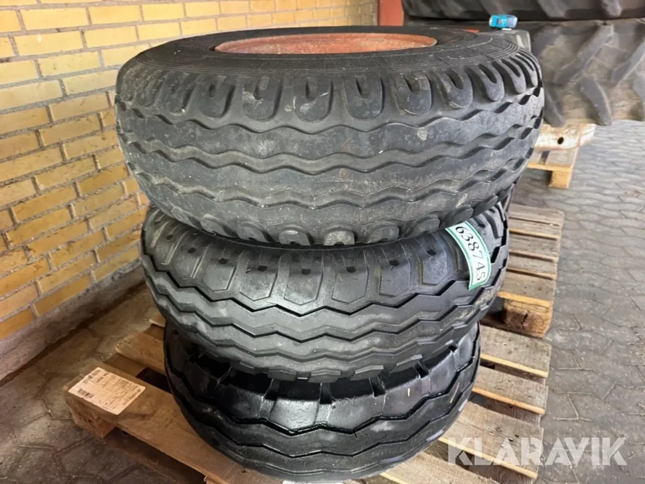 Billede 3 - Dæk Stomil Implement