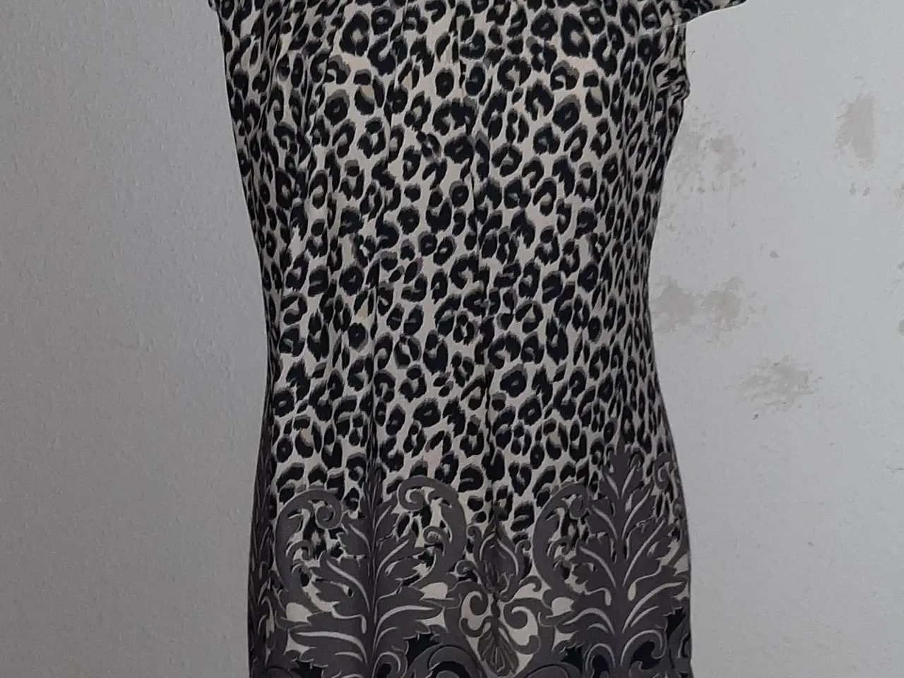 Billede 3 -  kjoler i Leopard print: Størrelse: M/s og i Large