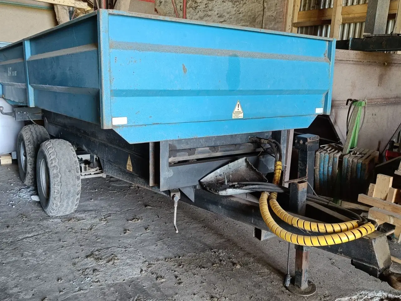 Billede 1 - - - - Tipvogn højtip 8 tons med hydraulisk bagsmæk  og ekstra sider