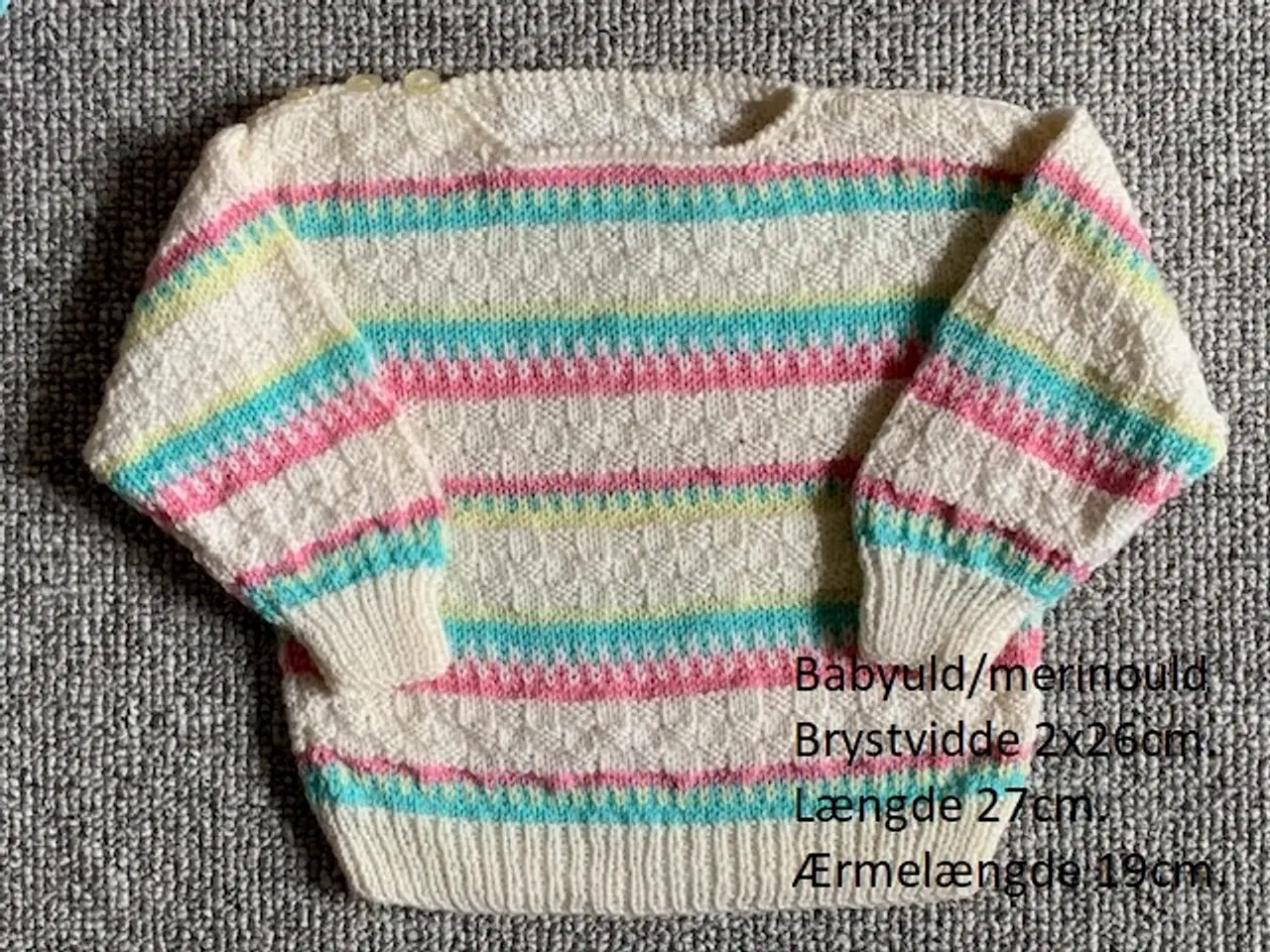 Billede 1 - Hjemmestrik - bluse - ubrugt - str. 1 år 