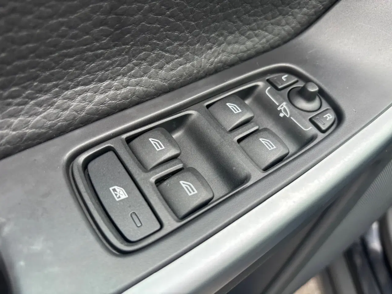 Billede 10 - Volvo XC60 2,4 D5 215 Summum aut. AWD Van