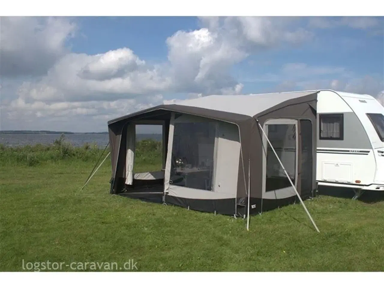 Billede 3 - Telta      Life 390            LIFE Passer til campingvogne og autocampere med en skinnehøjde på 235 - 280 cm  15569.00 kr