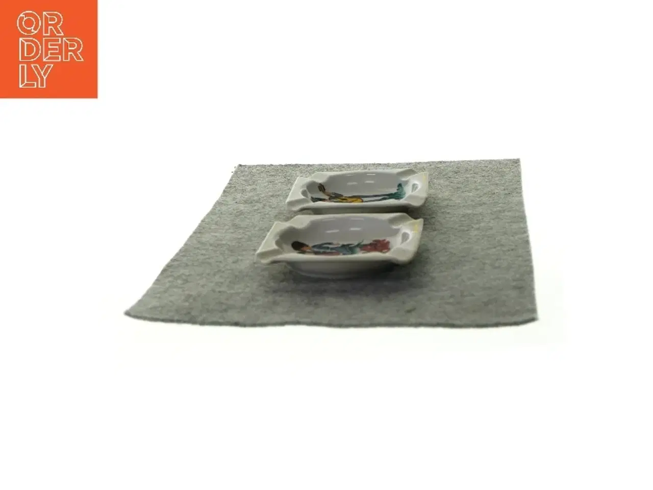 Billede 3 - Små skåle med print fra Ukendt (str. LB: 11,5x11,5cm)