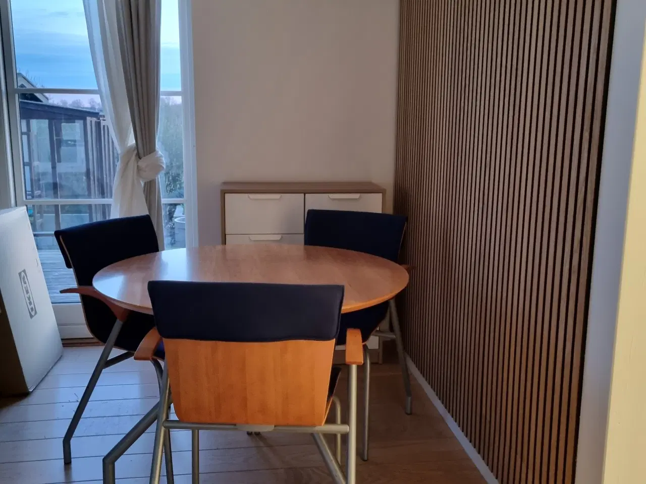 Billede 3 - Spisebord af mærket Four Design