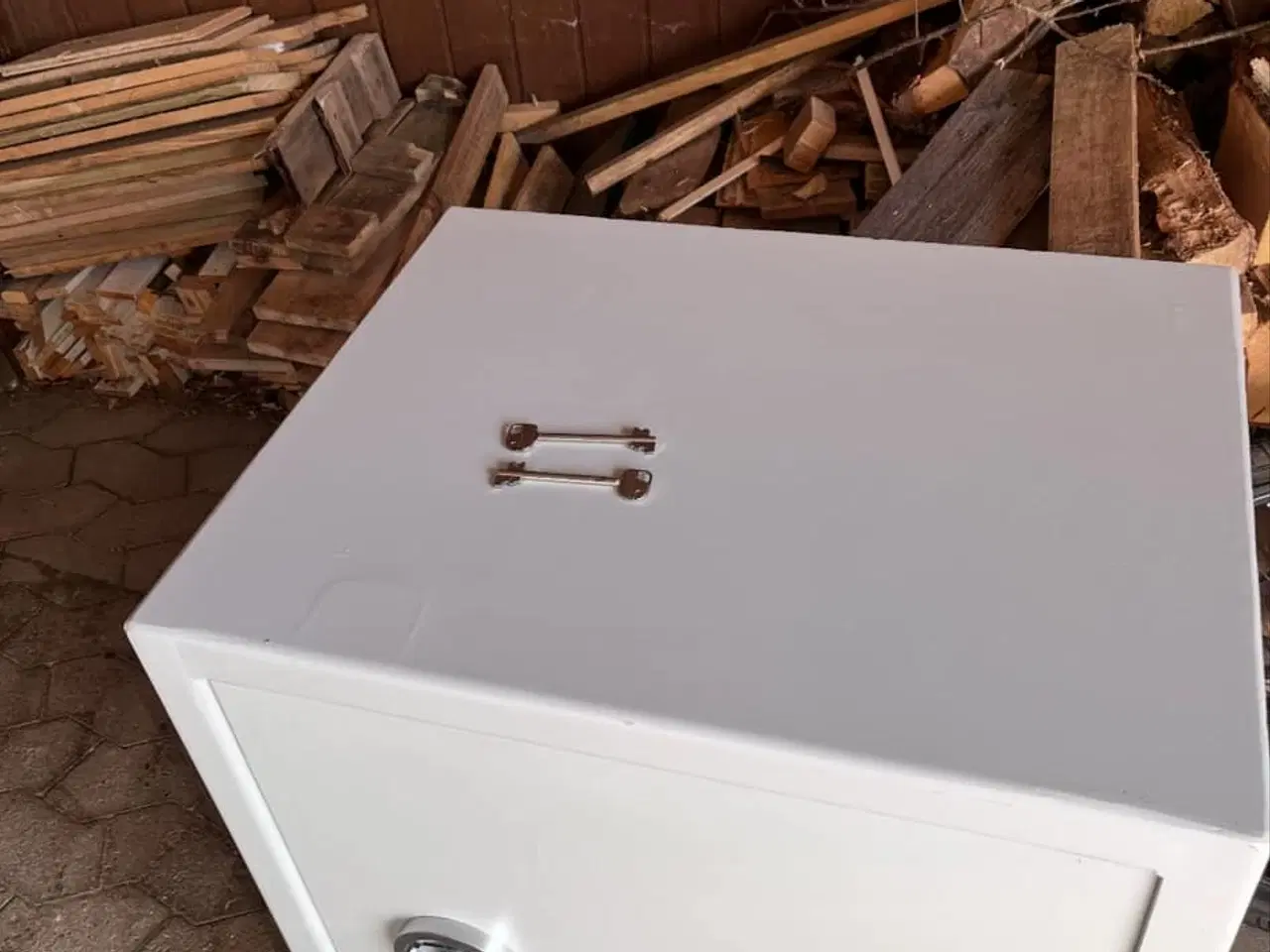 Billede 1 - Pistolskab/våbenskab til ammunition. 