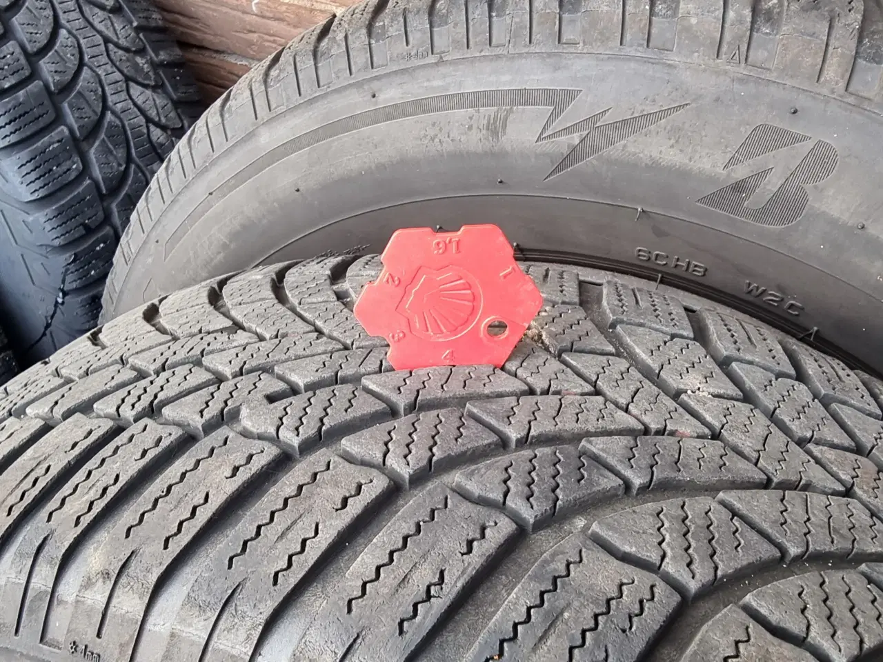 Billede 4 - Originale Nissan stålfælge med Blizzak vinterdæk