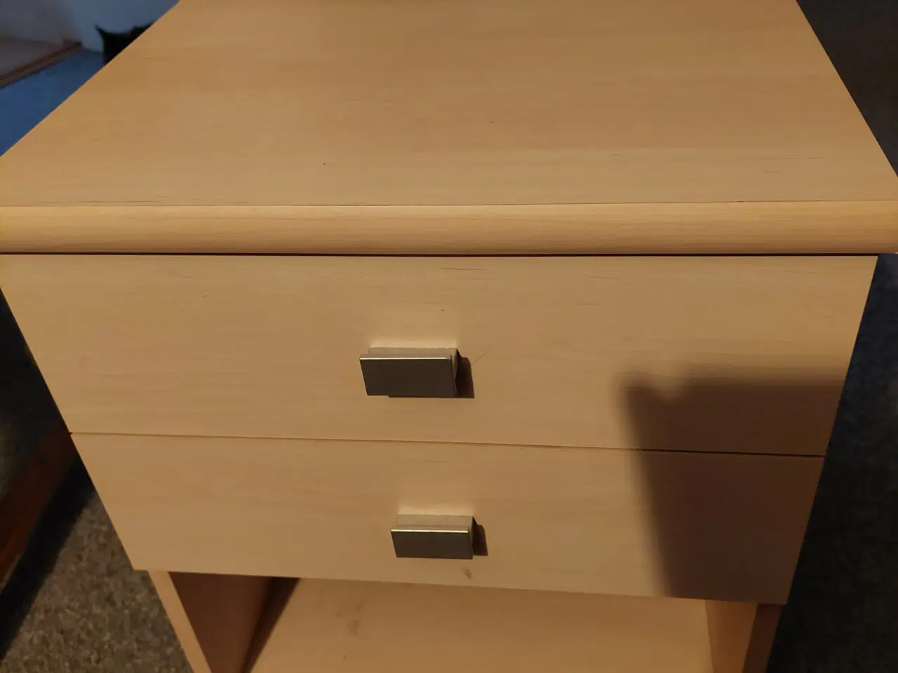 Billede 1 - nat bord med to skuffer 