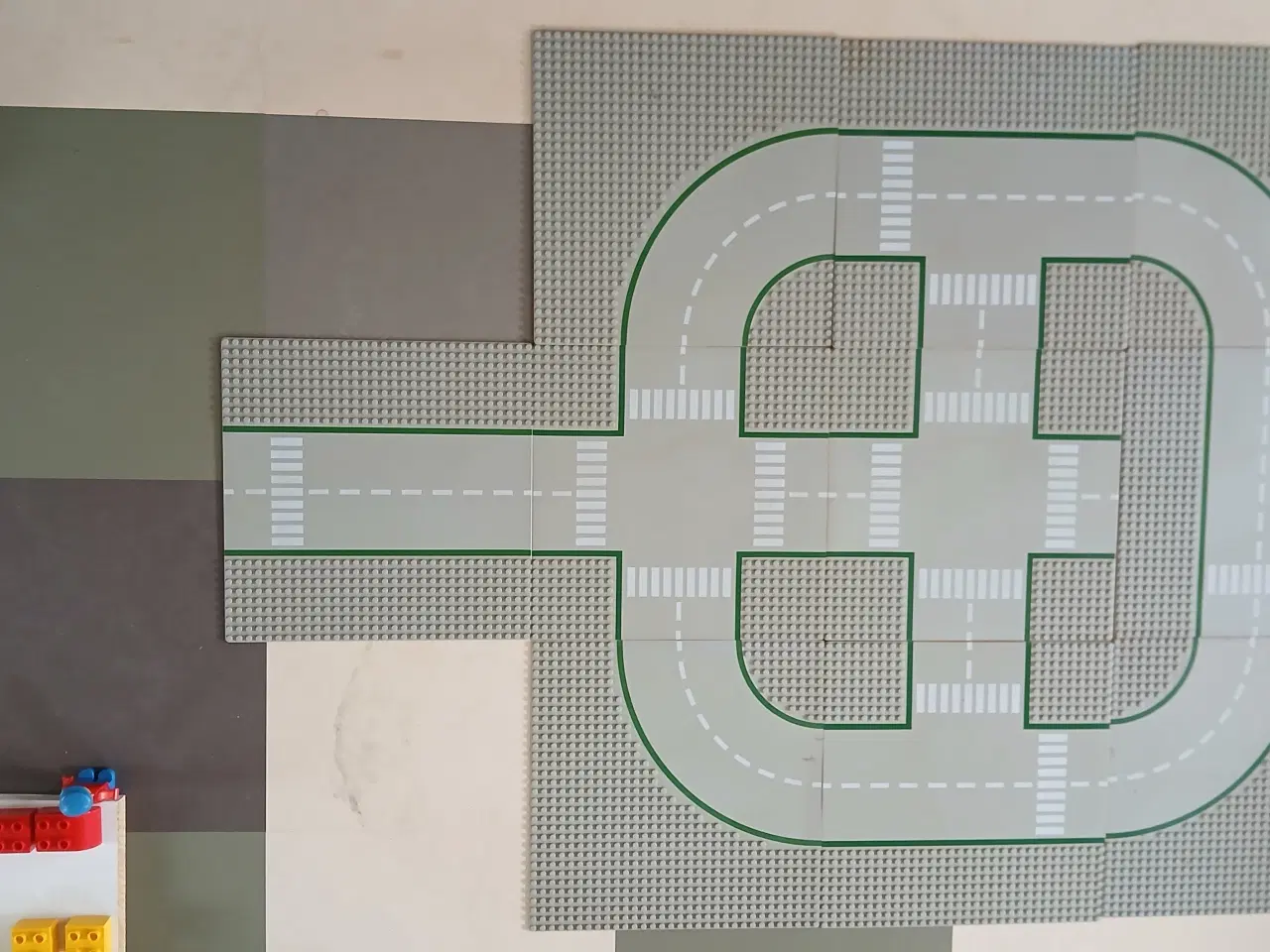 Billede 4 - Lego vejbaner figurer og diverse