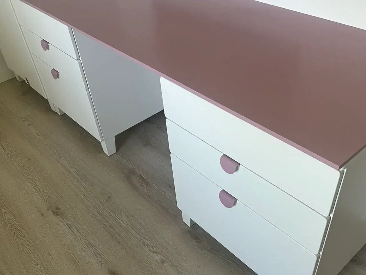 Billede 2 - Ikea skrivebord 