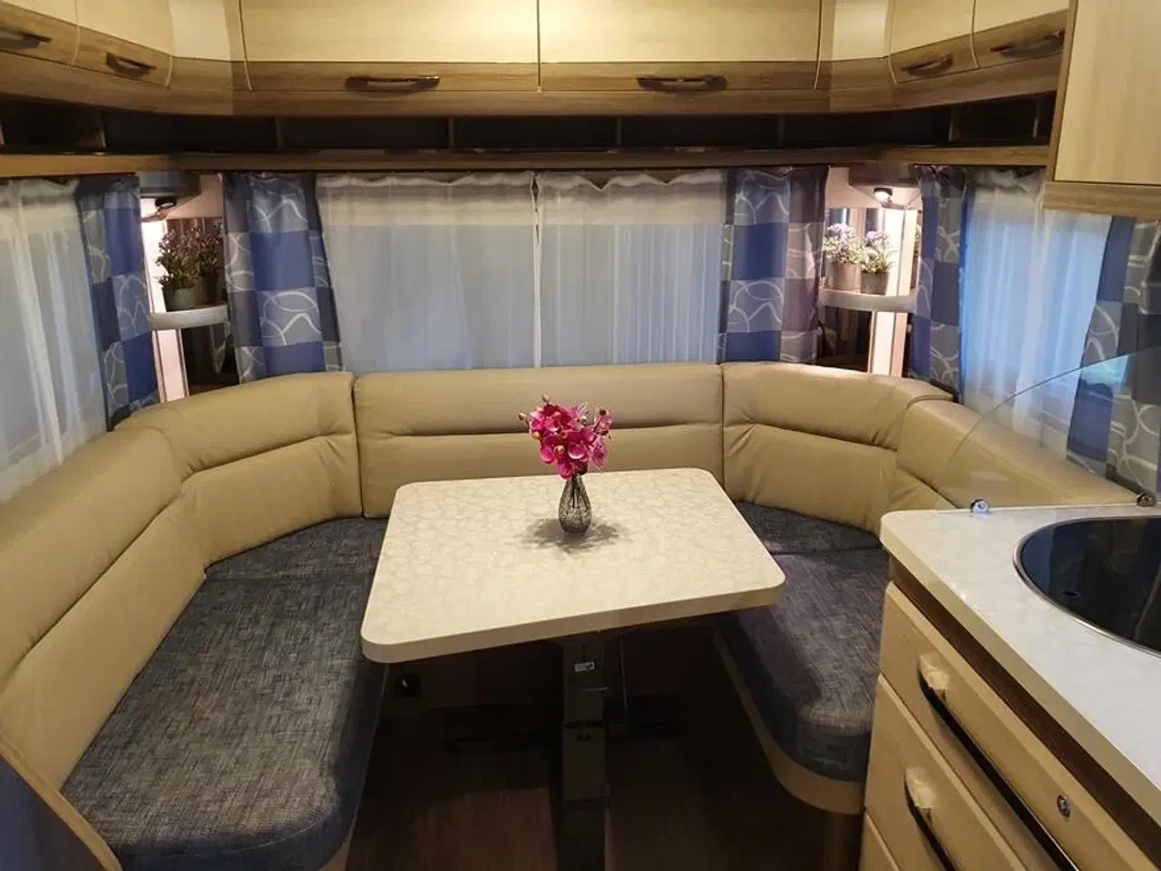 Billede 2 - Campingvogn - Hobby de luxe 460 UFe 2016 