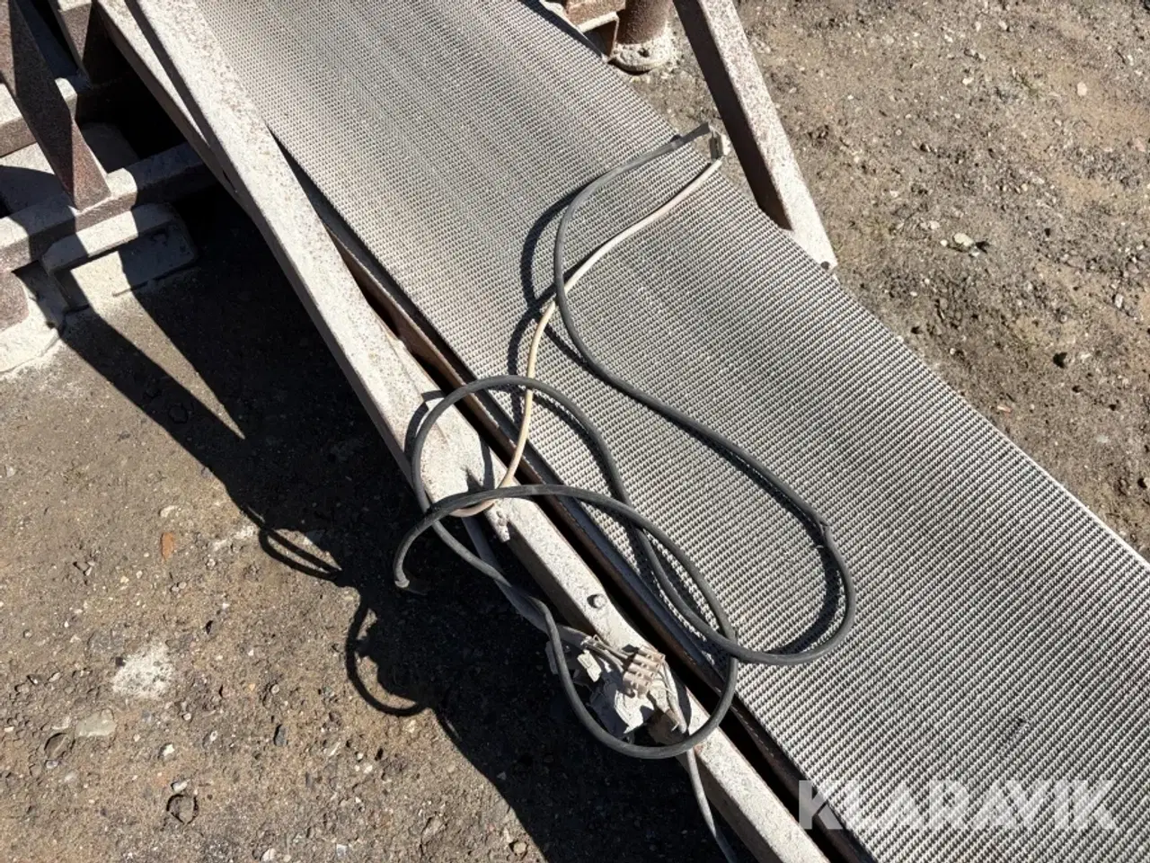 Billede 9 - Tank med transportbånd