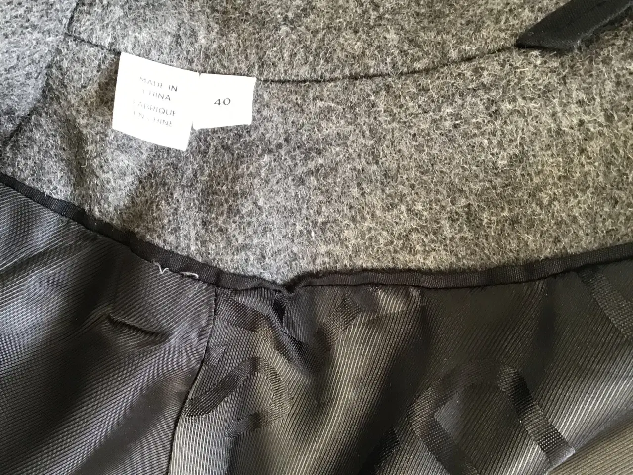 Billede 6 - Uldfrakke i grå med knapper