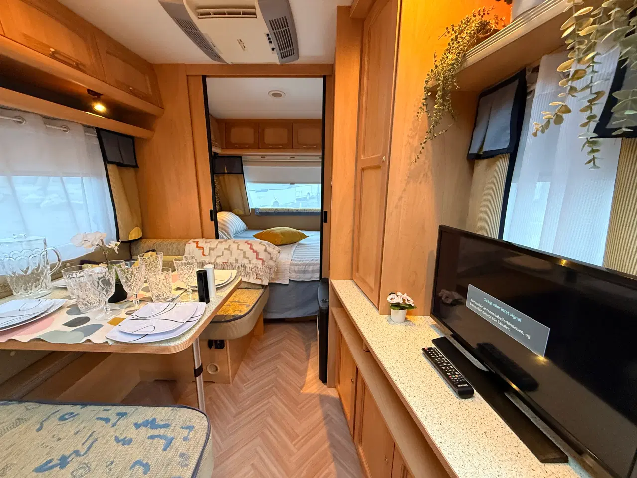 Billede 8 - 2001 Burstner Ventana 400 TS / AirCon/ Fortelt