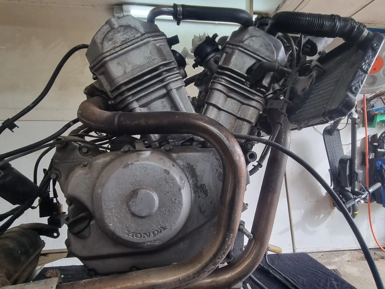 Billede 2 - Komplet Honda NTV 650 motor