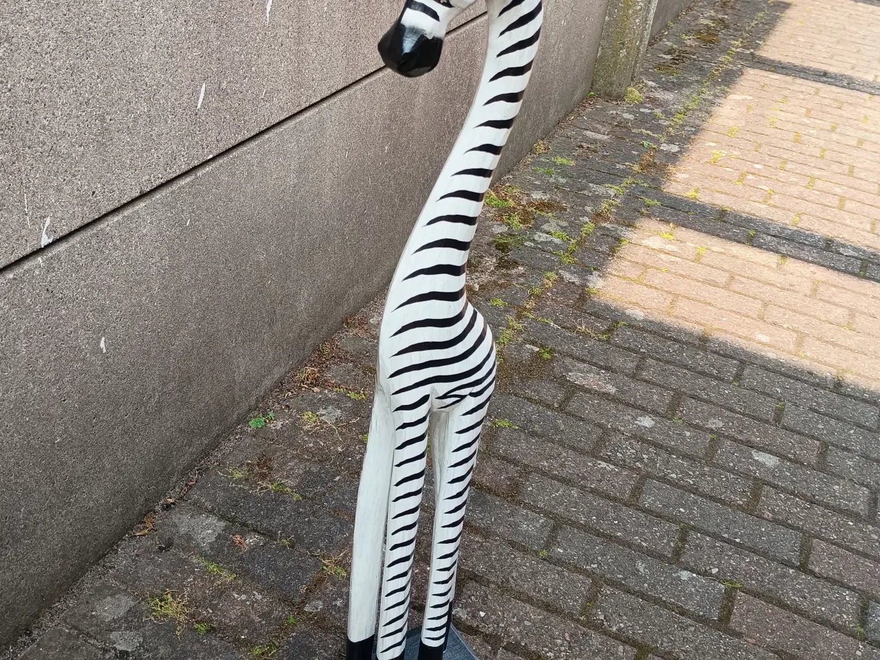 Billede 3 - Zebra figur i træ, sort hvid 