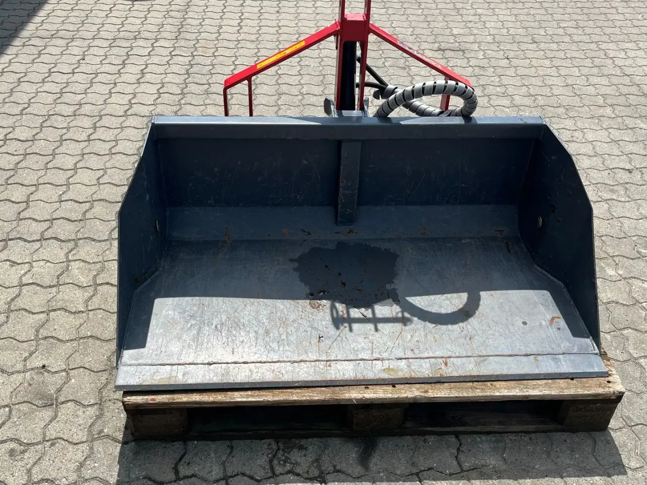 Billede 5 - - - - bag sluf til traktor
