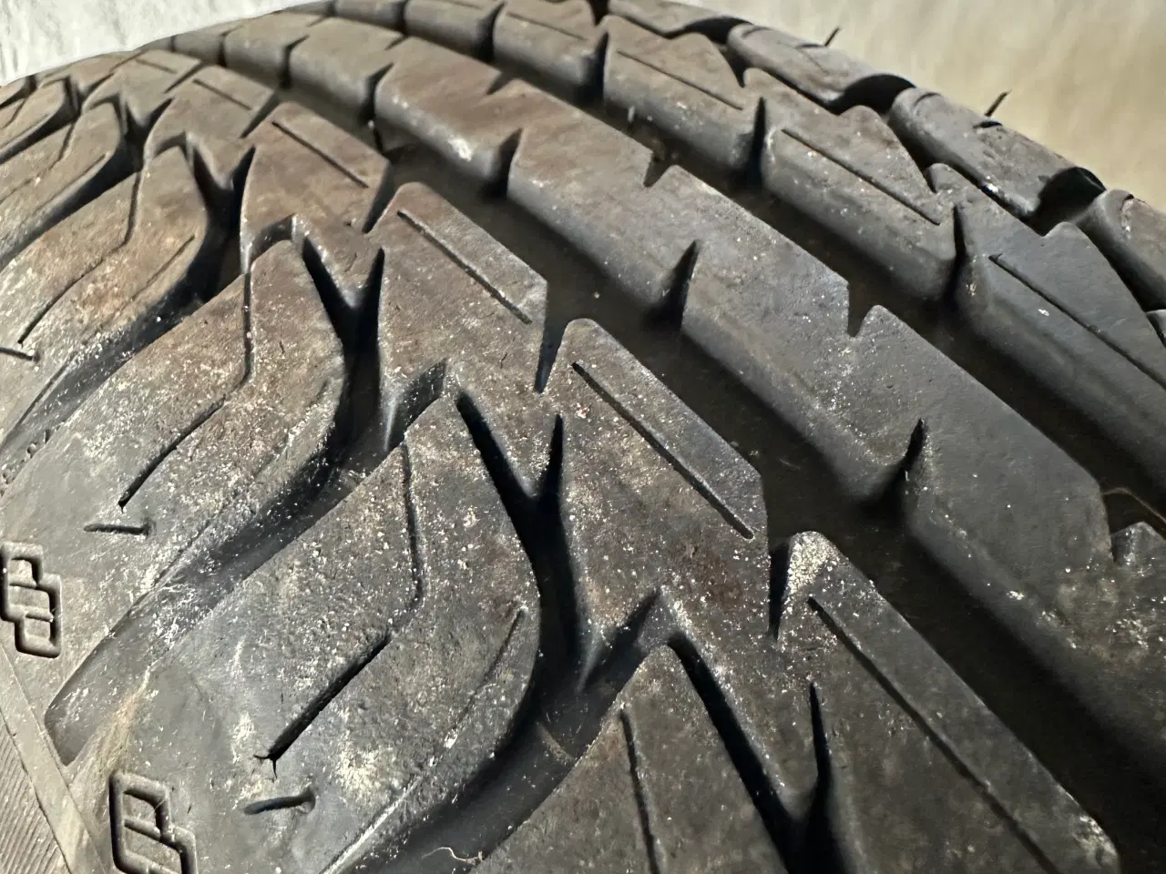 Billede 2 - Nye dæk 165/70R14