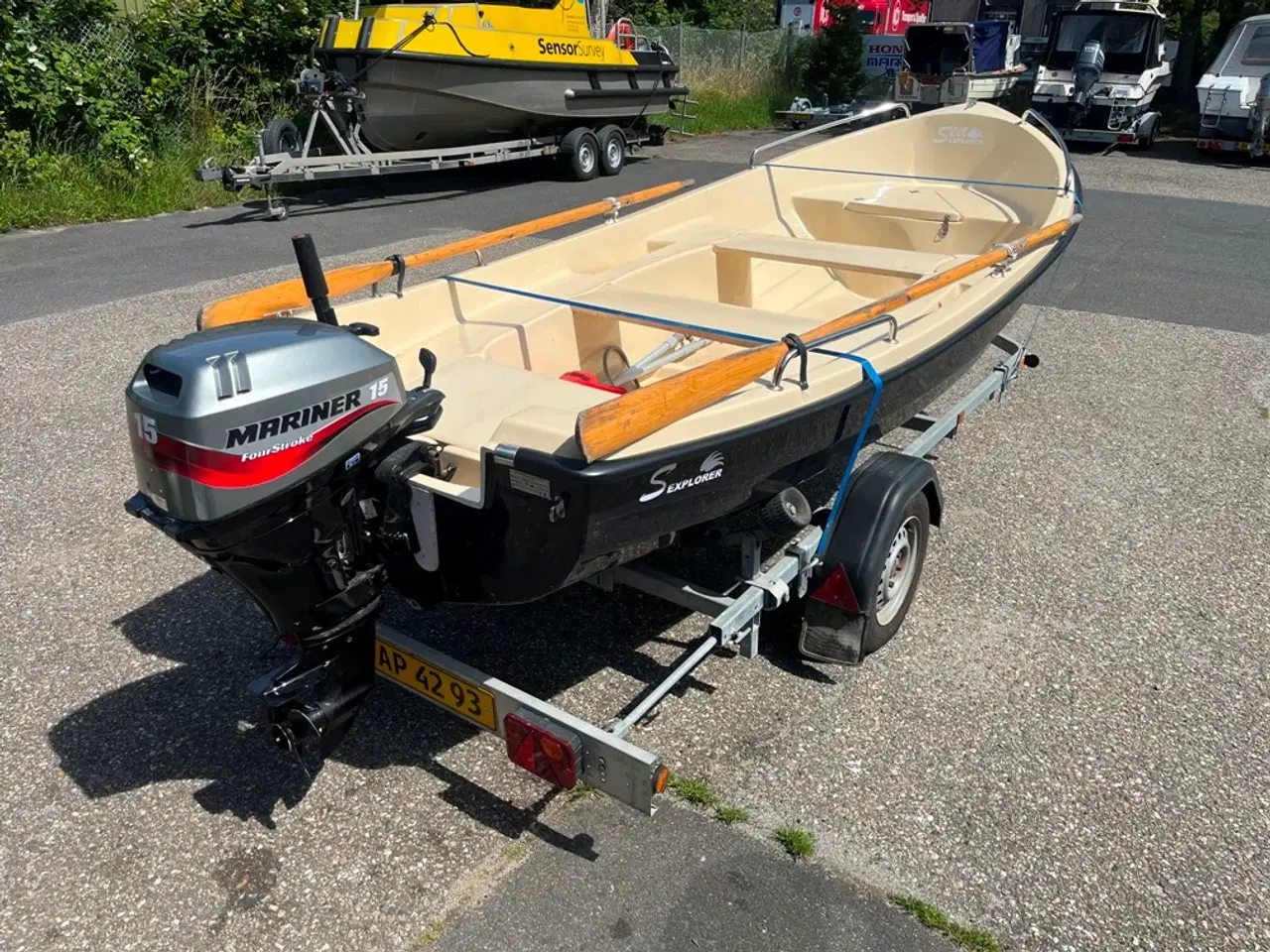 Billede 1 - SeaExplorer 420 med 15hk Mariner og bådtrailer