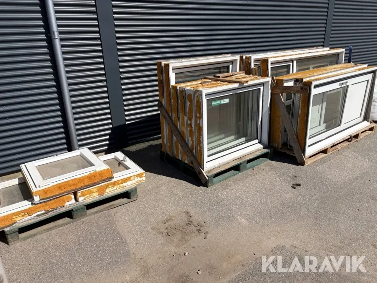 Billede 2 - Vinduer og døre plast 16 styk