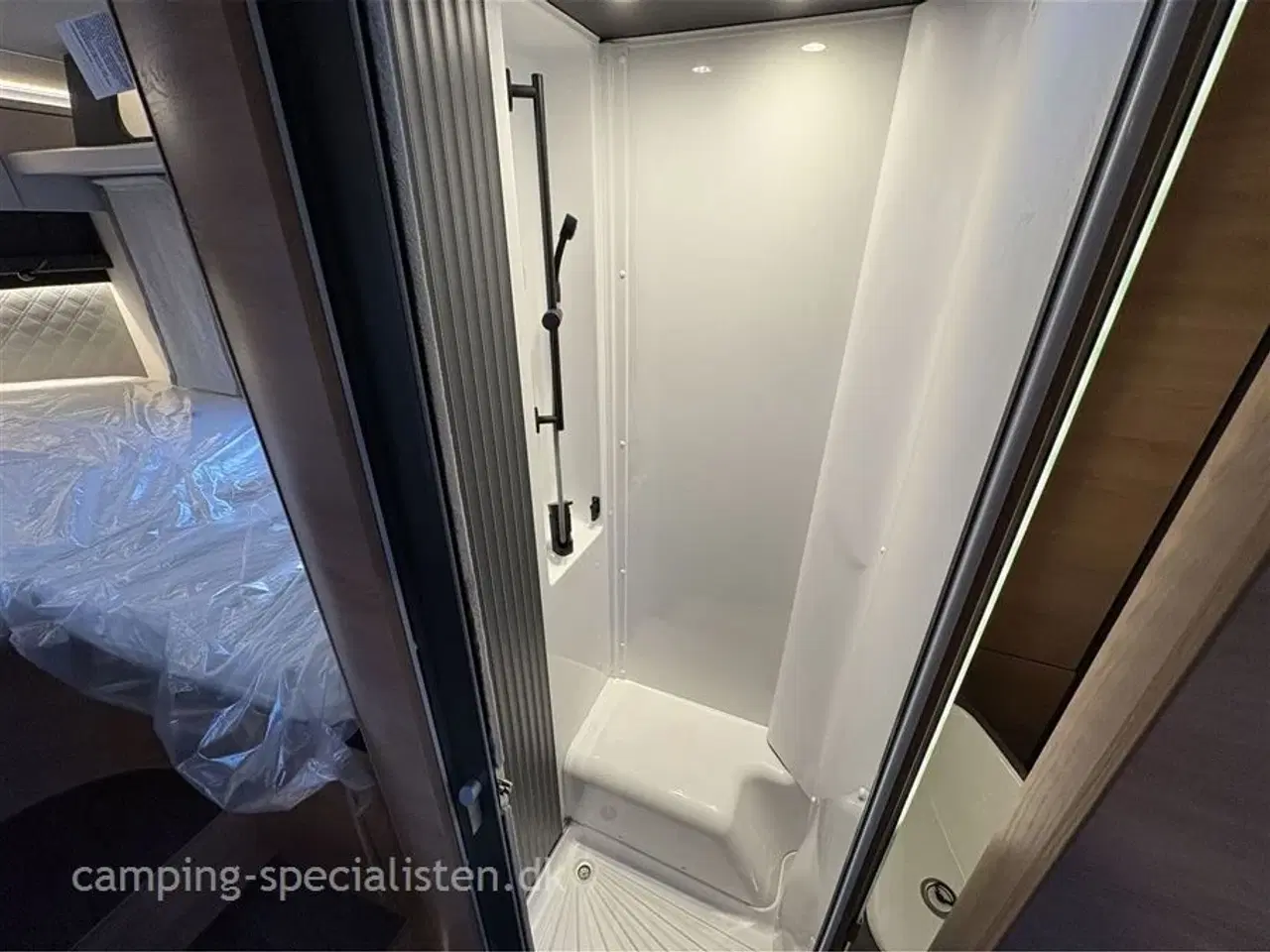 Billede 15 - 2026 - Knaus L!VE I 650 MEG    Knaus L!VE I 650 MEG 2026 kan snart ses hos Camping-Specialisten Silkeborg