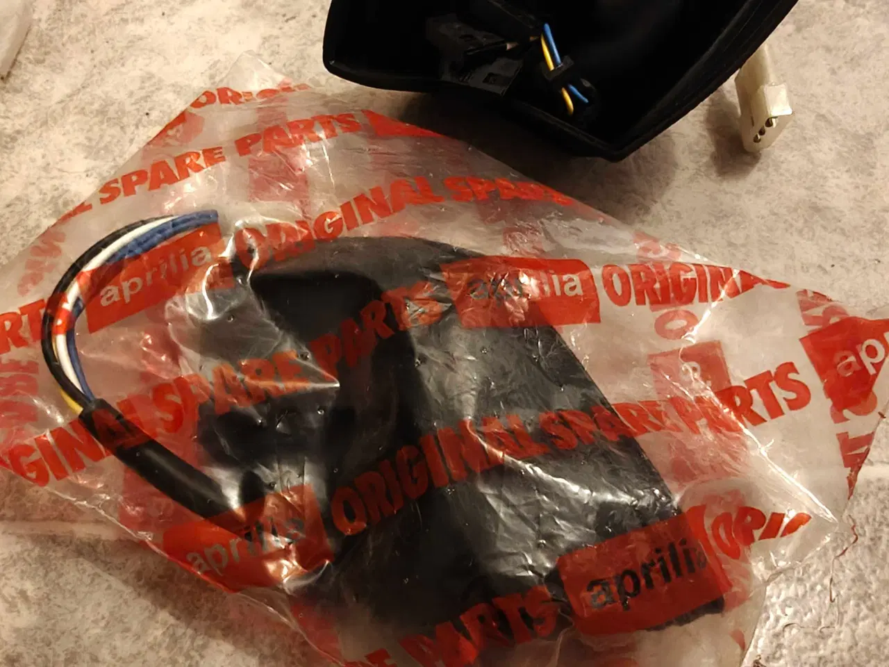 Billede 1 - Aprilia SR 50. Nyt Ledningsnet Til Forlygte