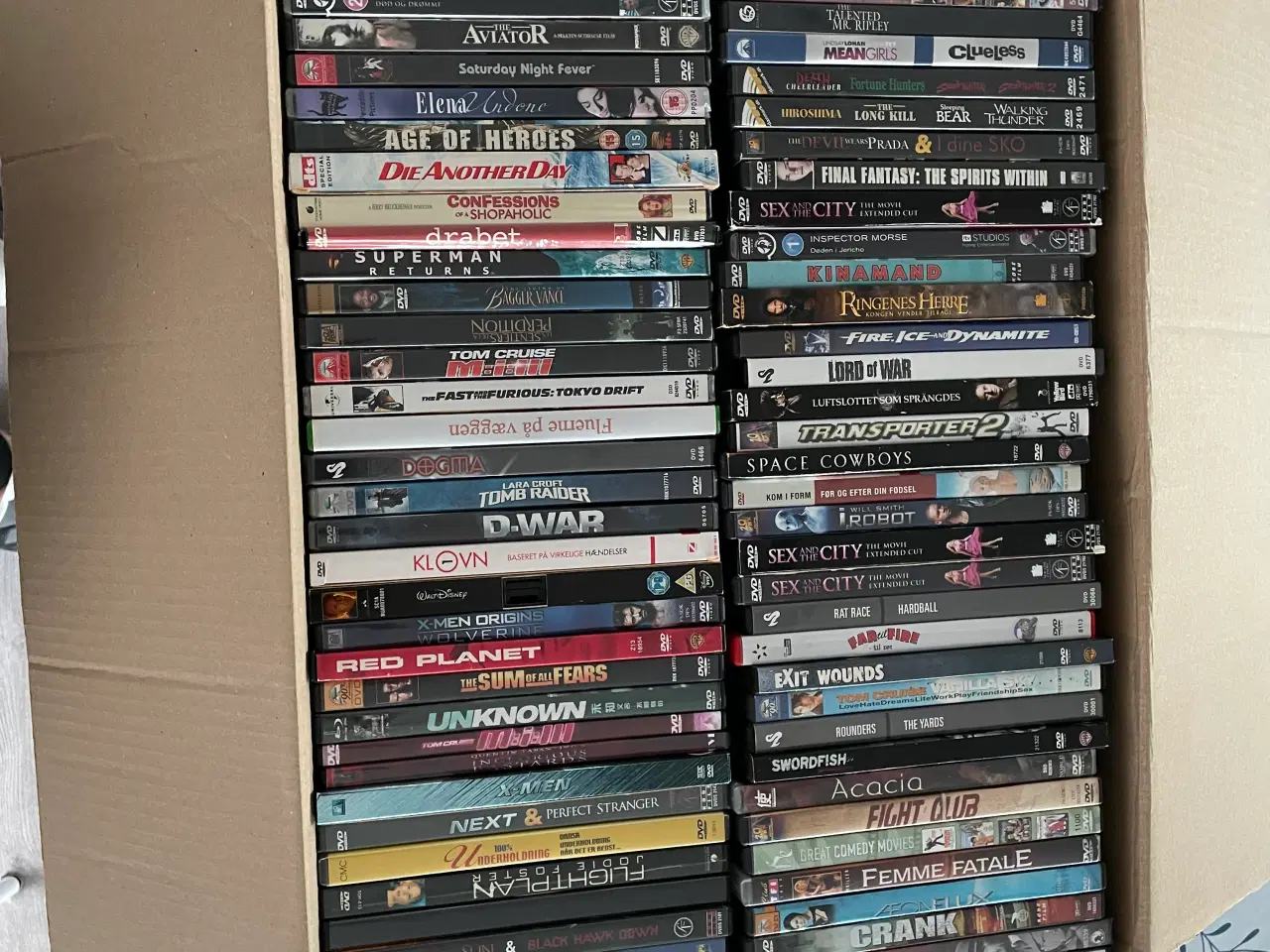 Billede 3 - 4 Kasser med min. 150 dvd film i hver