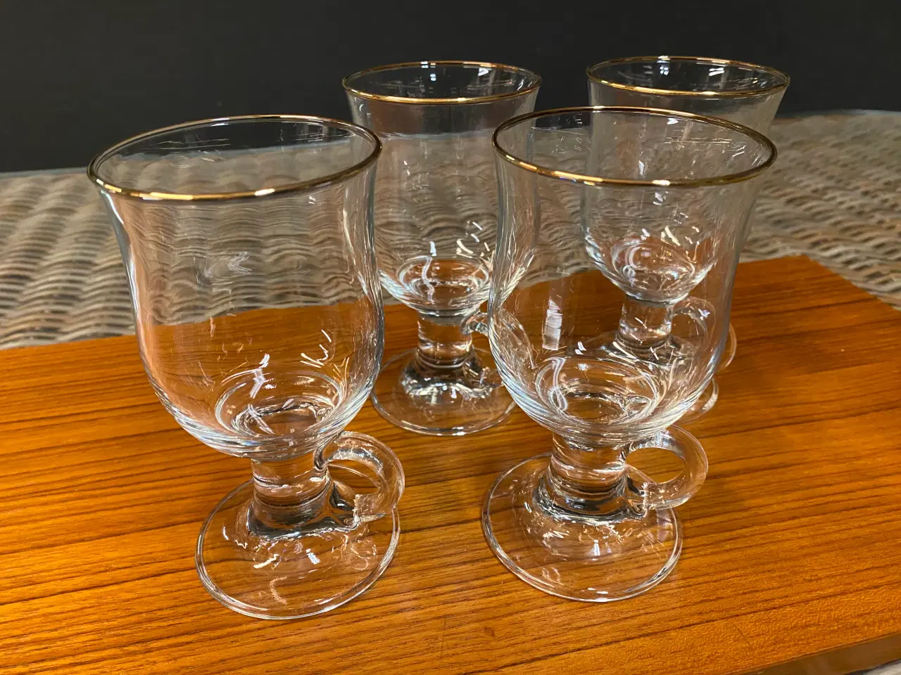 Billede 1 - 4stk irish coffie gamle glas med hank 25kr pr stk 