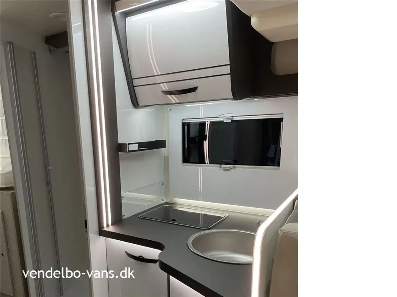 Billede 12 - 2024 - McLouis Mc4 373   Enkeltsenge og stor garage