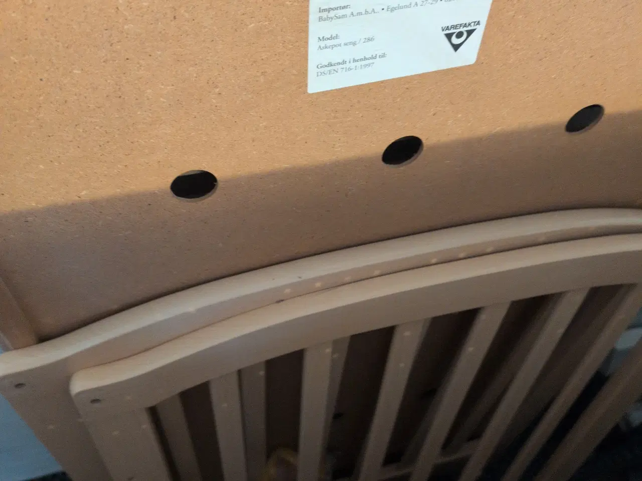 Billede 3 - Tremmeseng 