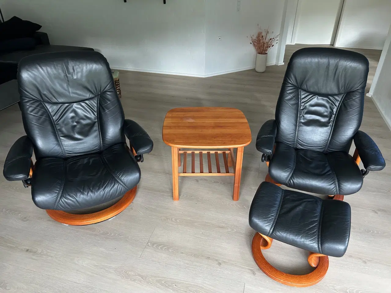 Billede 1 - Stressless lænestole inkl. skammel og cafebord