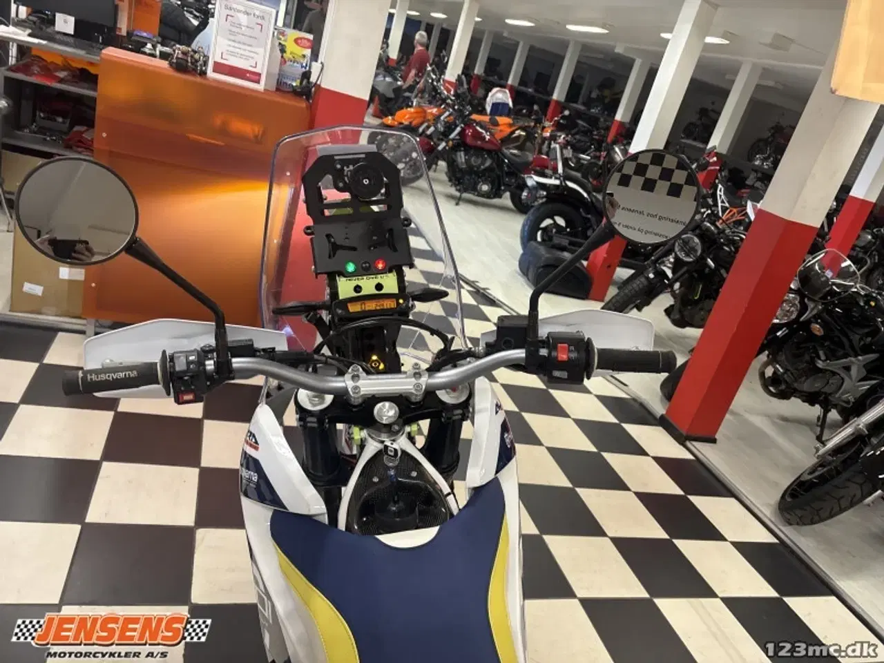 Billede 9 - Husqvarna 701 Supermoto