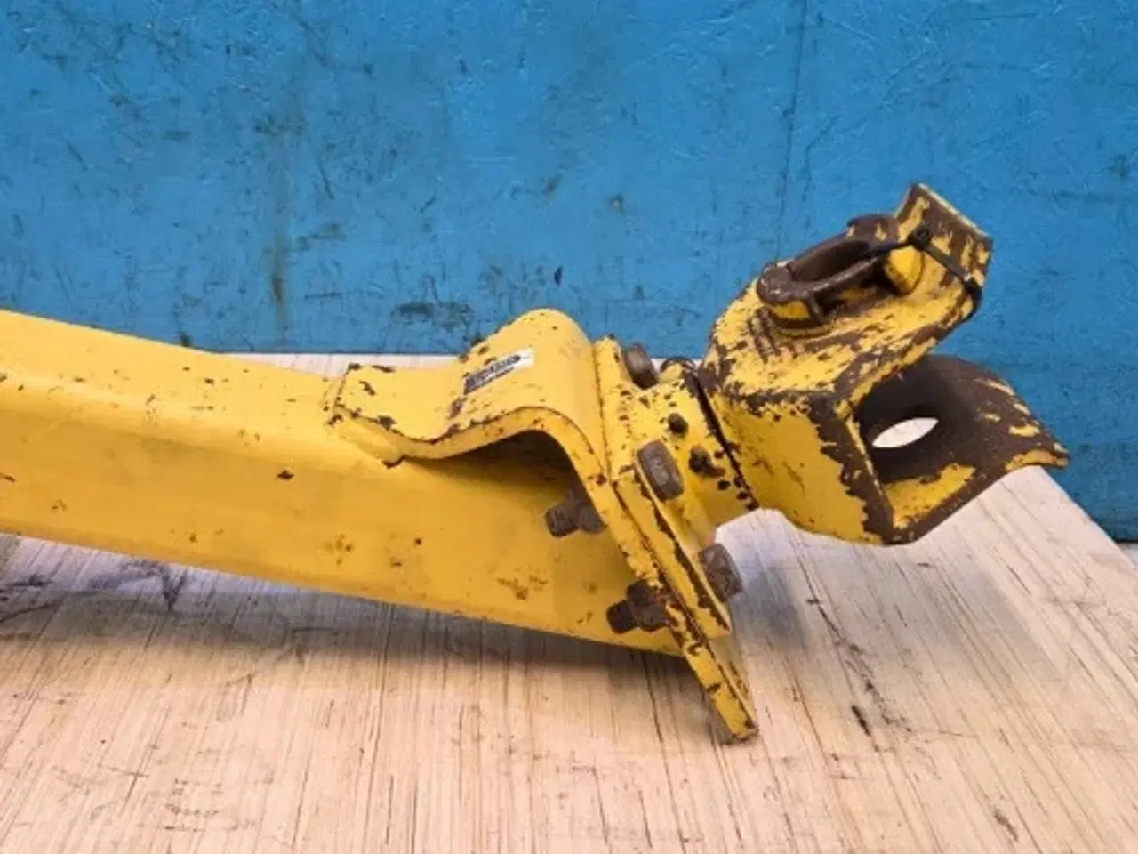 Billede 12 - New Holland TF78 Trækbeslag 84002996