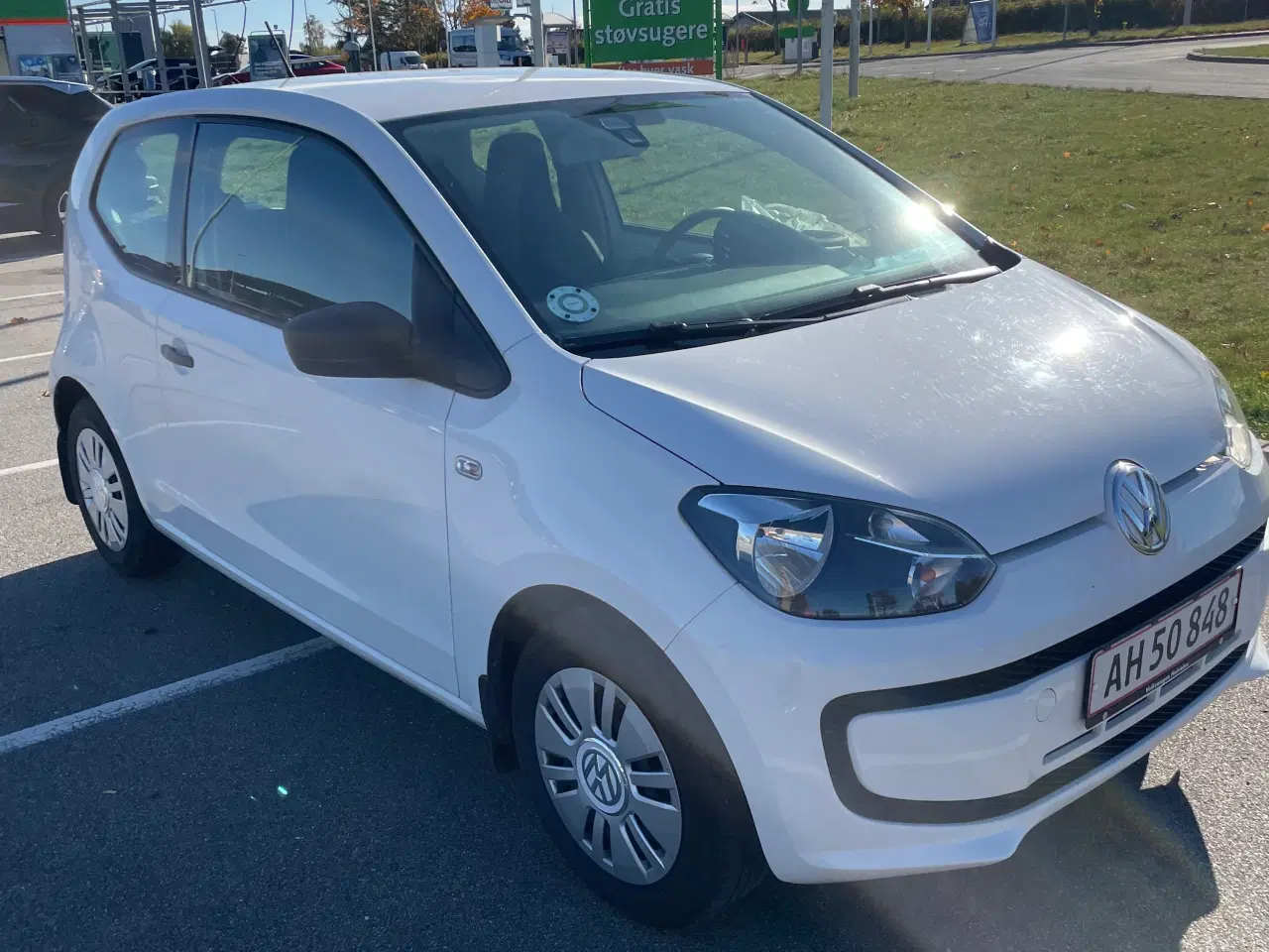 Billede 9 - VW up - lavt km tal