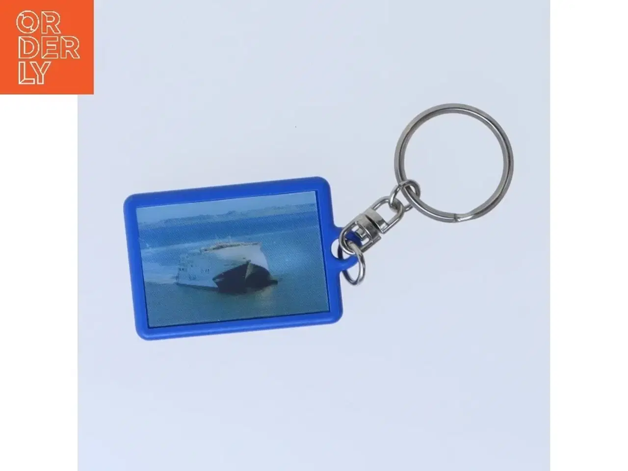 Billede 1 - Keyhanger med billede af færge fra Molslinjen (str. 5 cm)