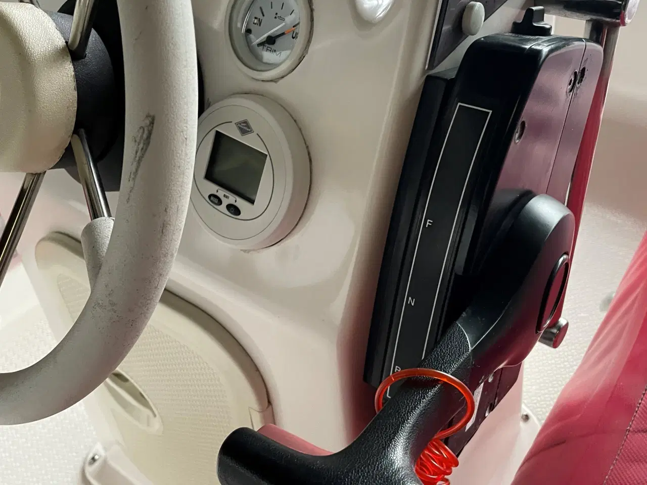 Billede 8 - Falcon F450S med 60 hk Mercury-EFI 4 takt og Brenderup 600 kg trailer