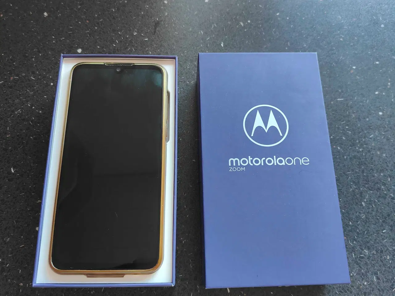 Billede 4 - Motorola One Zoom Sælges