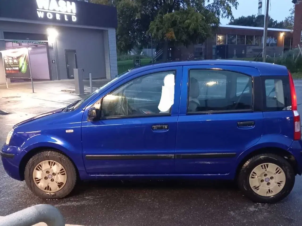 Billede 1 - Lille bil