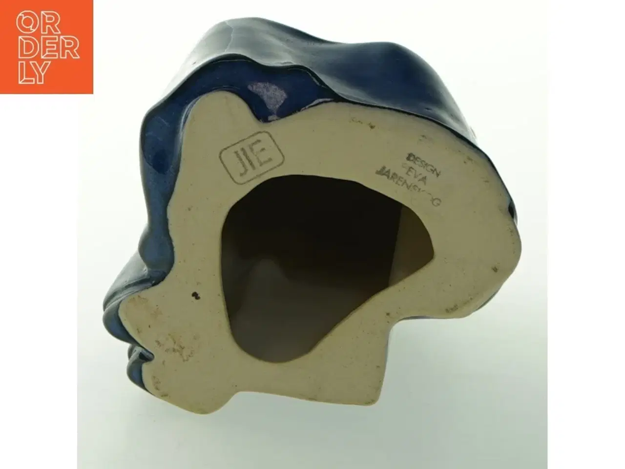 Billede 5 - Keramikskulptur af omfavnende par fra JIE (str. 19 cm)