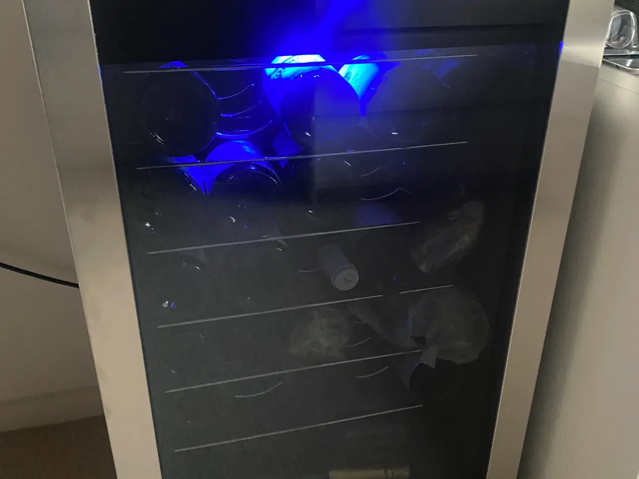 Billede 5 - Vinkøleskab til 34 flasker 