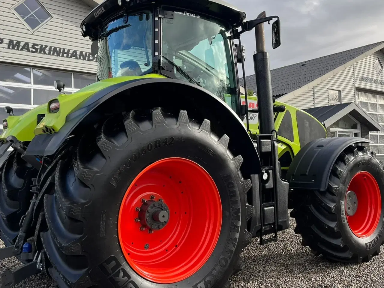 Billede 18 - CLAAS Axion 930 CMatic Med næsten nye dæk, frontlift og evt et RTK GPS anlæg