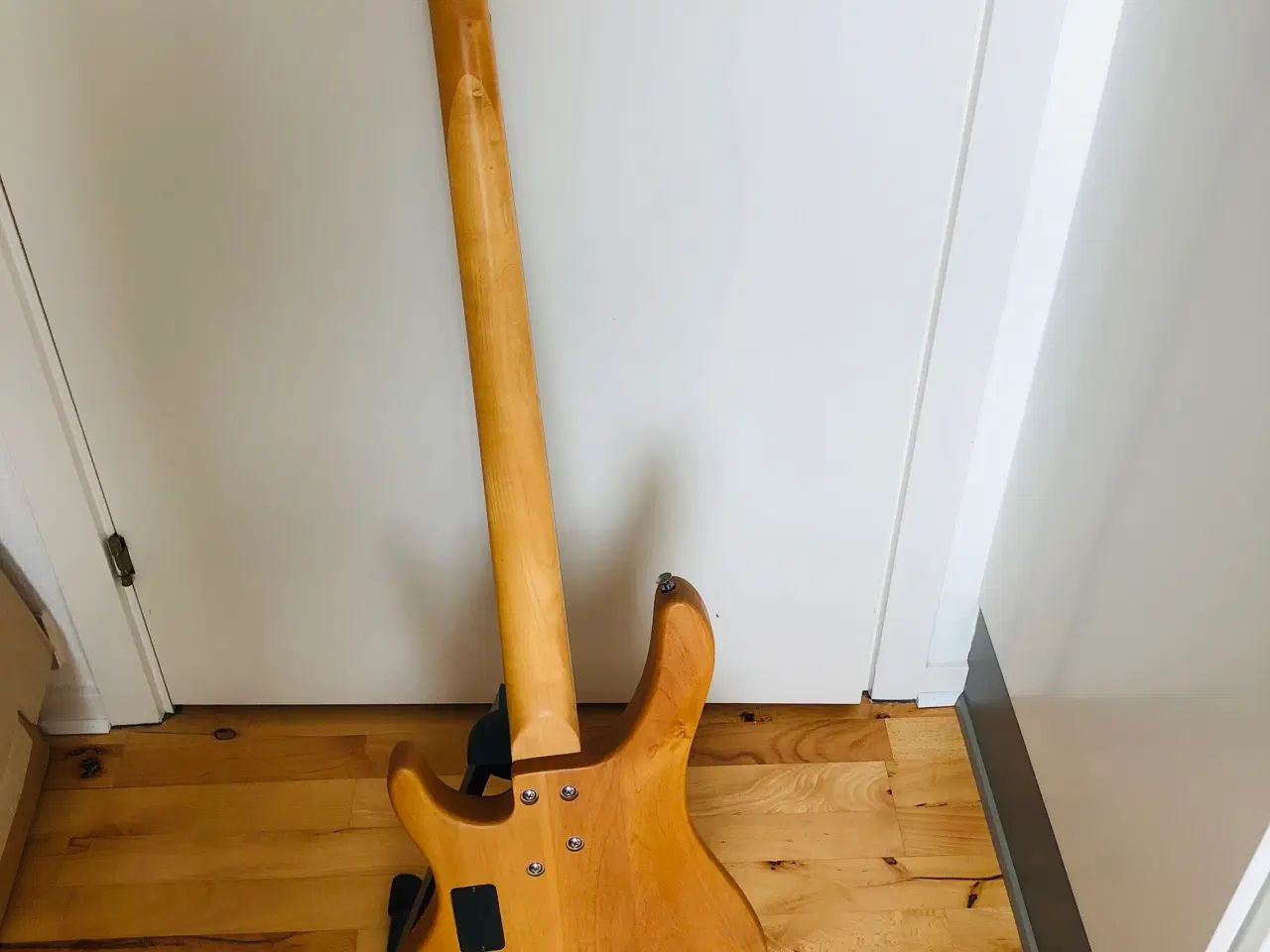 Billede 1 - Basguitar